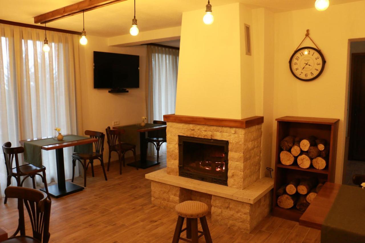 Vila Lucky Kop & Restoran Kopaonik Luaran gambar