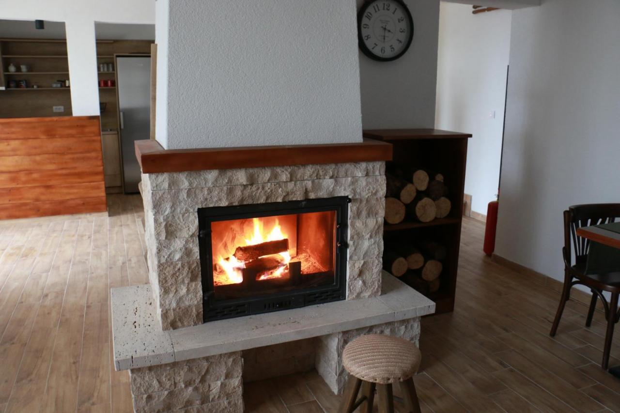 Vila Lucky Kop & Restoran Kopaonik Luaran gambar